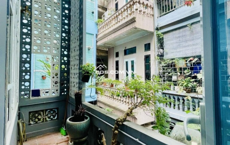 Nguyễn Lương Bằng - Trần Hữu Tước: Nhà gần 50m2, căn góc, nở hậu, chỉ 11,555tỷ